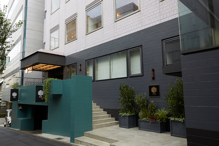 PILE KUDAN　ENTRANCE