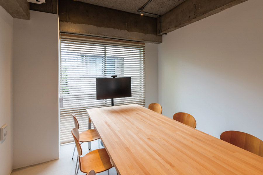 B TRACK MEETING ROOM