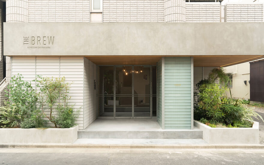 THE BREW ENTRANCE