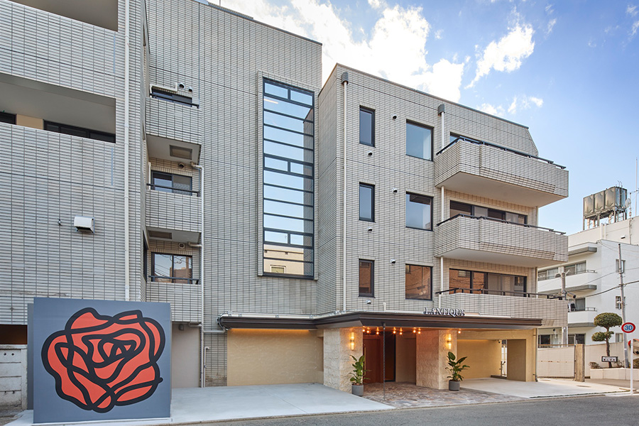 LANTIQUE BY IOQ EXTERIOR