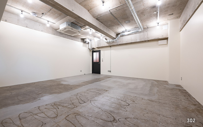 &CALM 302 Interior