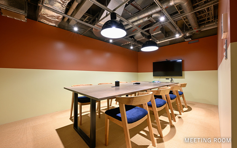 MEETING ROOM