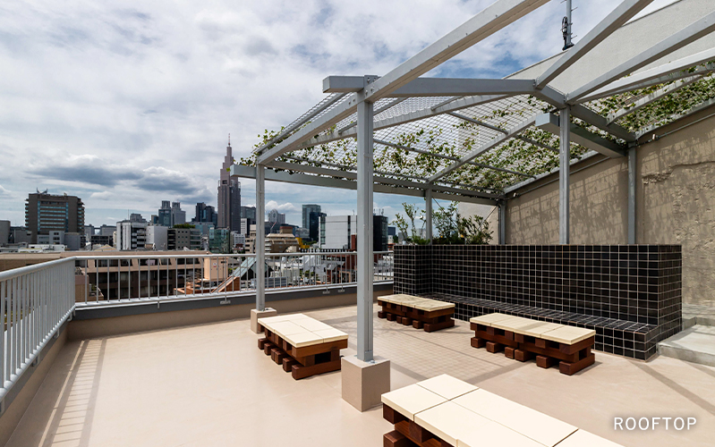 B TRACK Rooftop Image