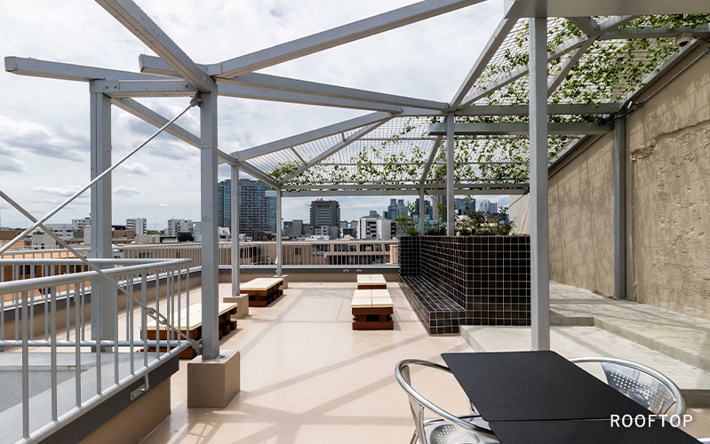 B TRACK Rooftop
